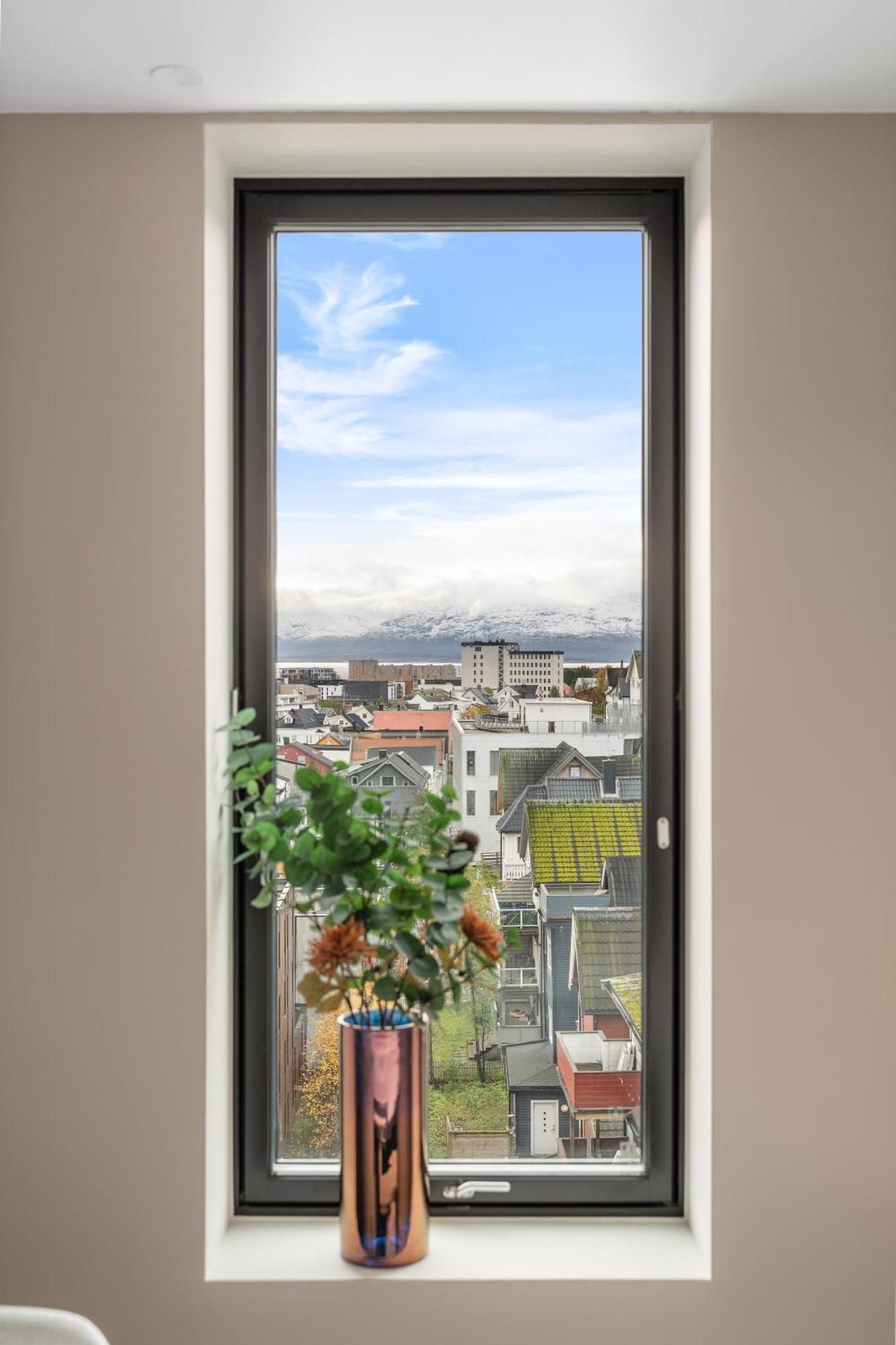 Luxury Apartment Downtown Tromso With 2 Bedrooms And 2 Bathrooms And Parking Esterno foto